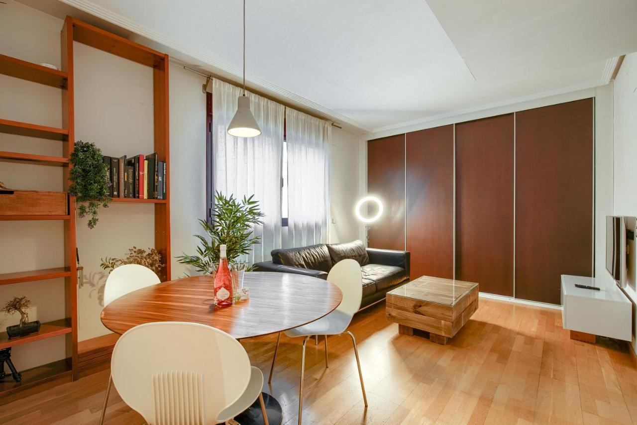Apartamento En Chamberi Con Piscina - Lovely Apartment In The City Center With Swimming Pool Madrid Eksteriør bilde